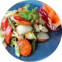 Phad Pak Raum – Mieszanka warzyw z woka